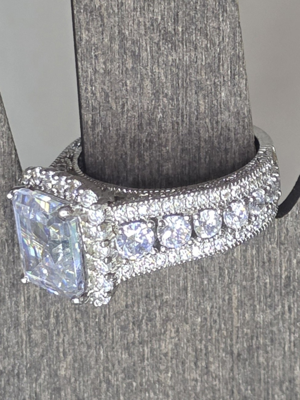 JTV 925 Sterling Silver Emerald-Cut Clear Halo Statement Ring - Picture 2 of 6